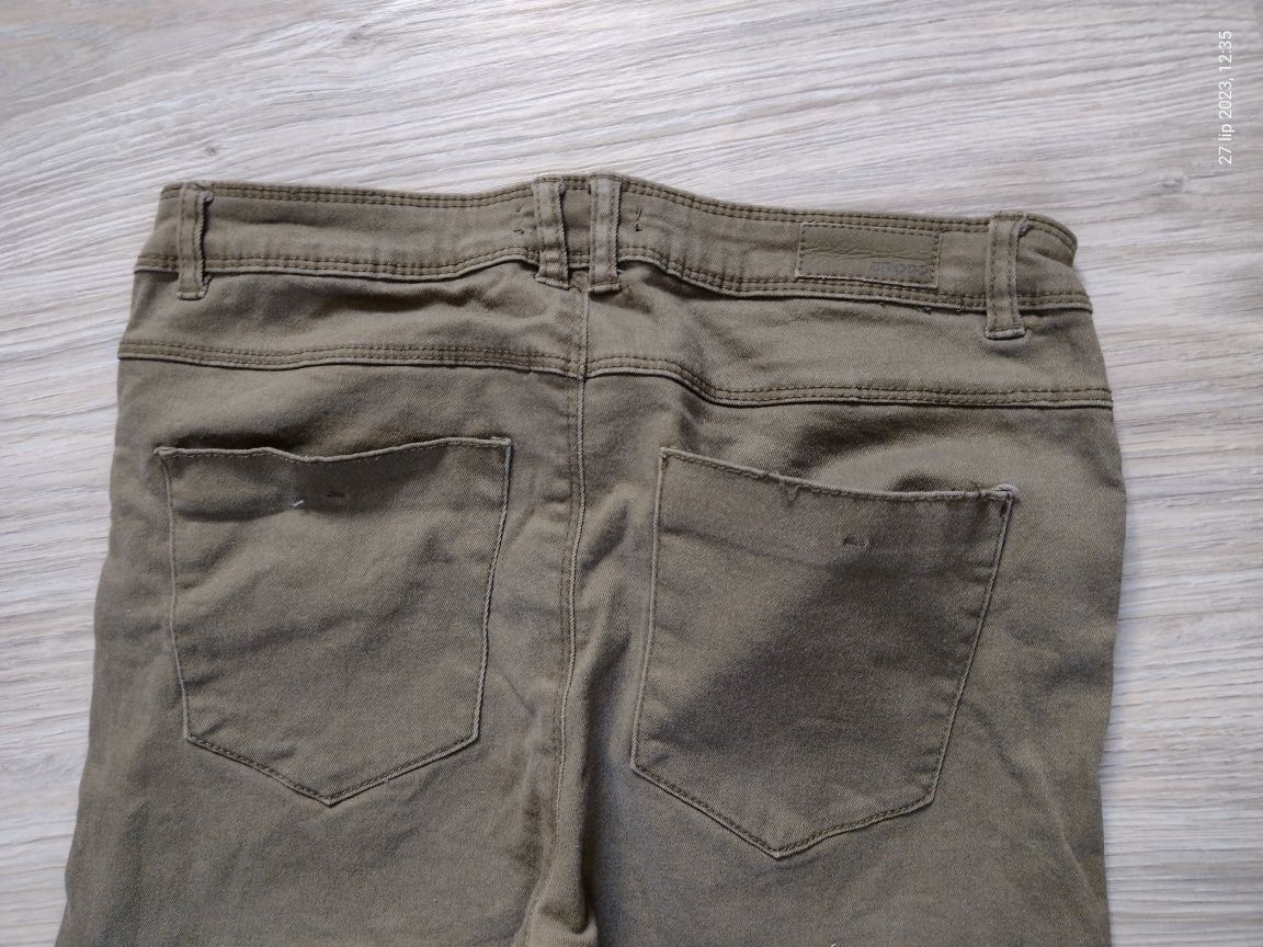 Spodnie damskie rurki rozmiar M Cropp oliwkowe