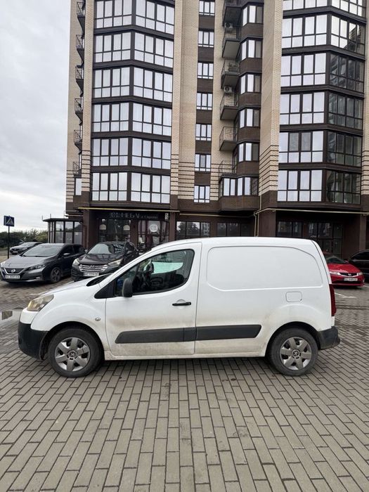 Пежо Партнер 2011 р 1.6 д