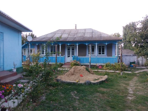 будинок в селі Селище