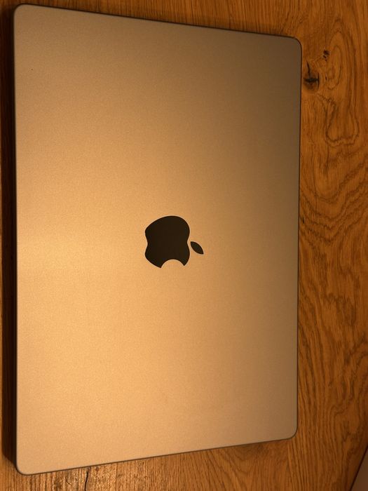 Apple Macbook Pro 14 M1 Pro 16GB Ram 512 GB SSD A2442