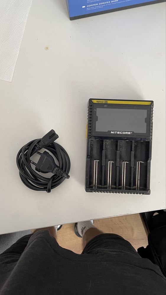 Ładowarka Nitecore Digicharger D4