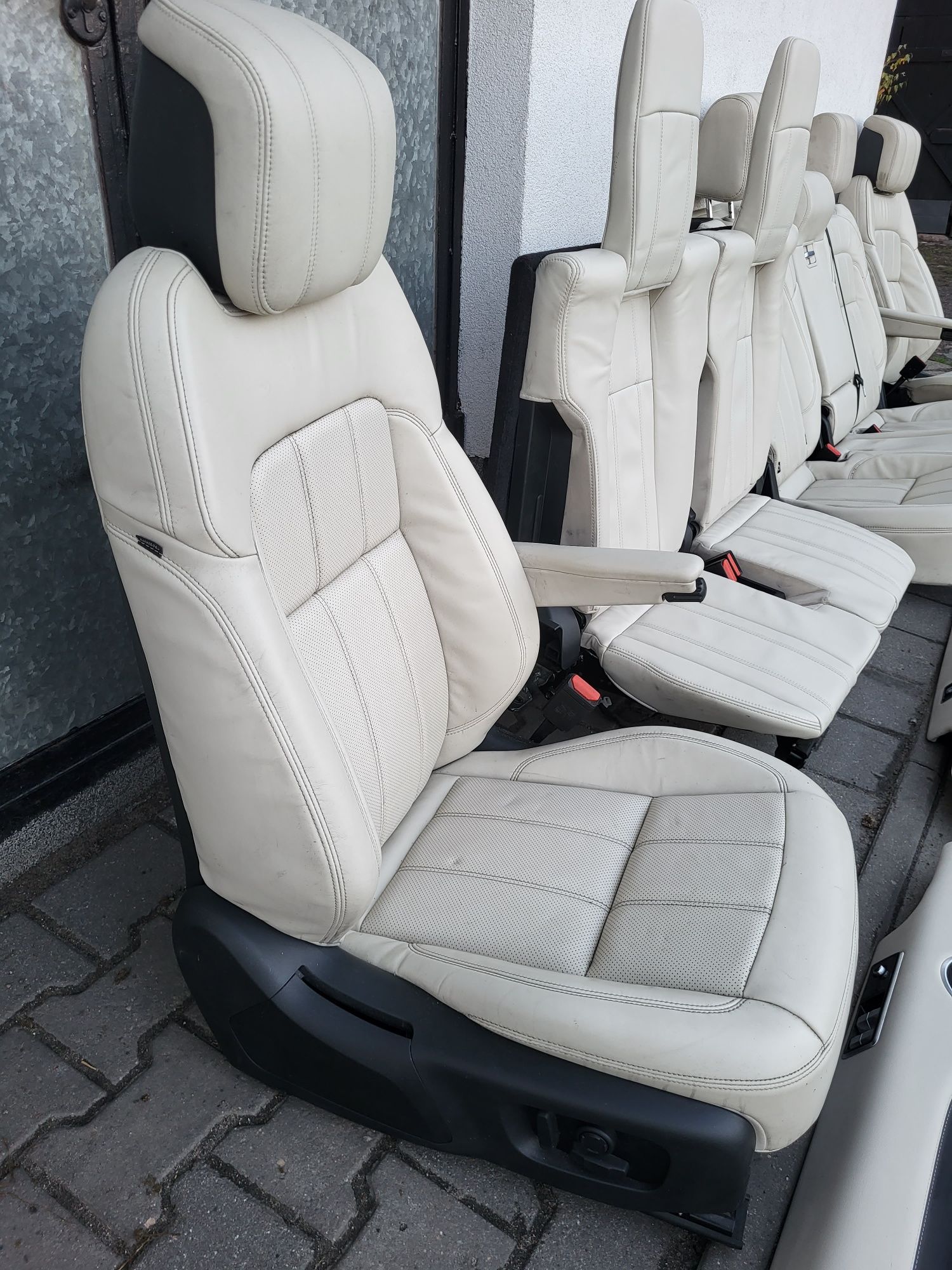 range rover sport l494 fotele