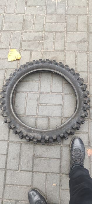 Пролається шина на кросовий мотоцикл
