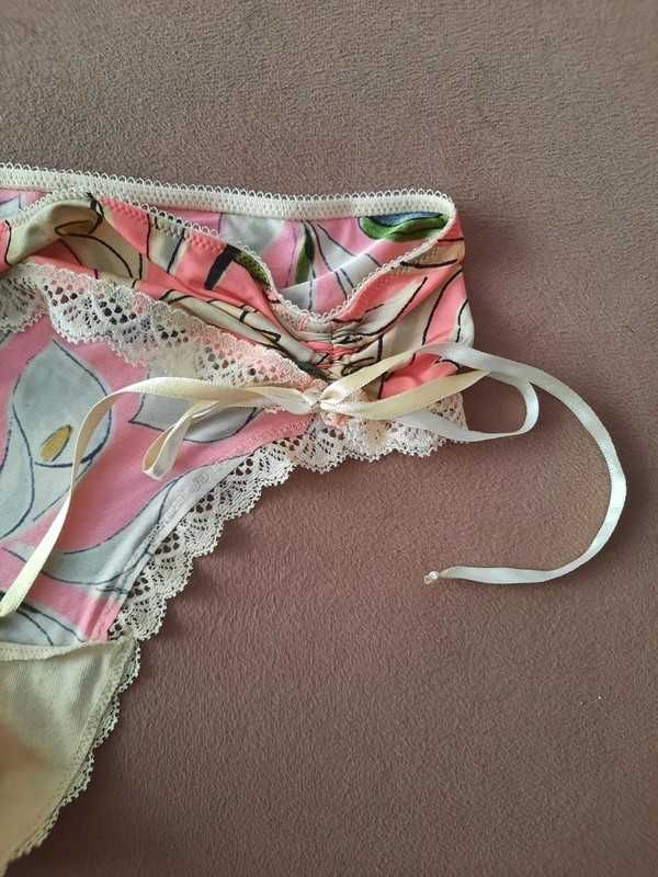 Majtki stringi thong Calvin Klein z metka, L/G