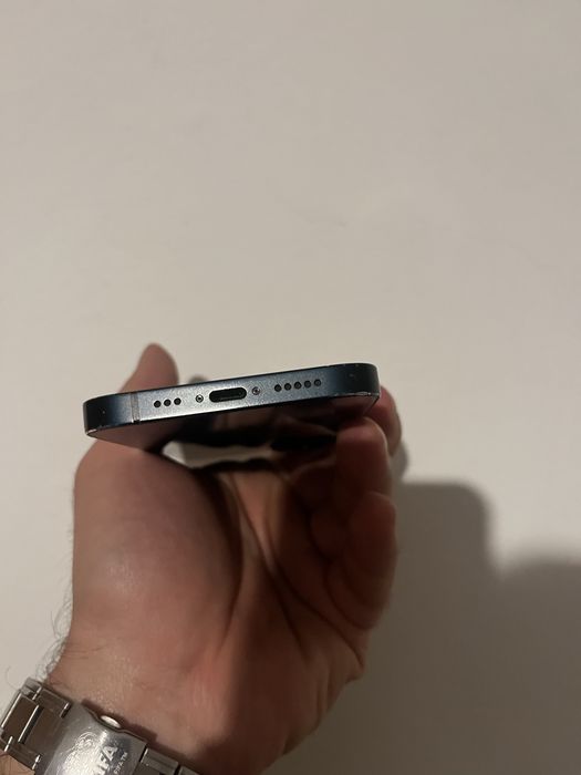 Продам айфон 13/128 iphone 13/128