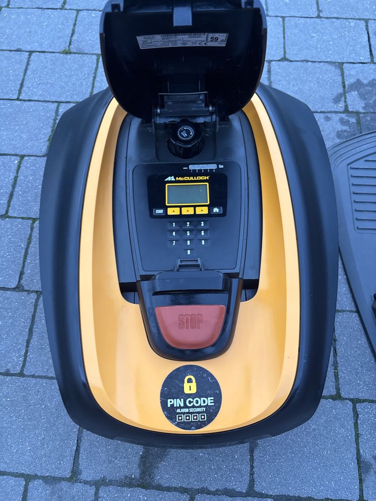 Robot husqvarna mcculloch z baza