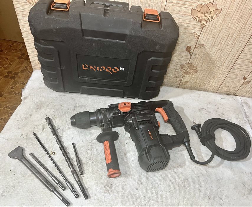 Перфоратор → Dnipro-M BH-14 на 4.5 Дж. | 1200 Вт. + КЕЙС та БУРИ !
