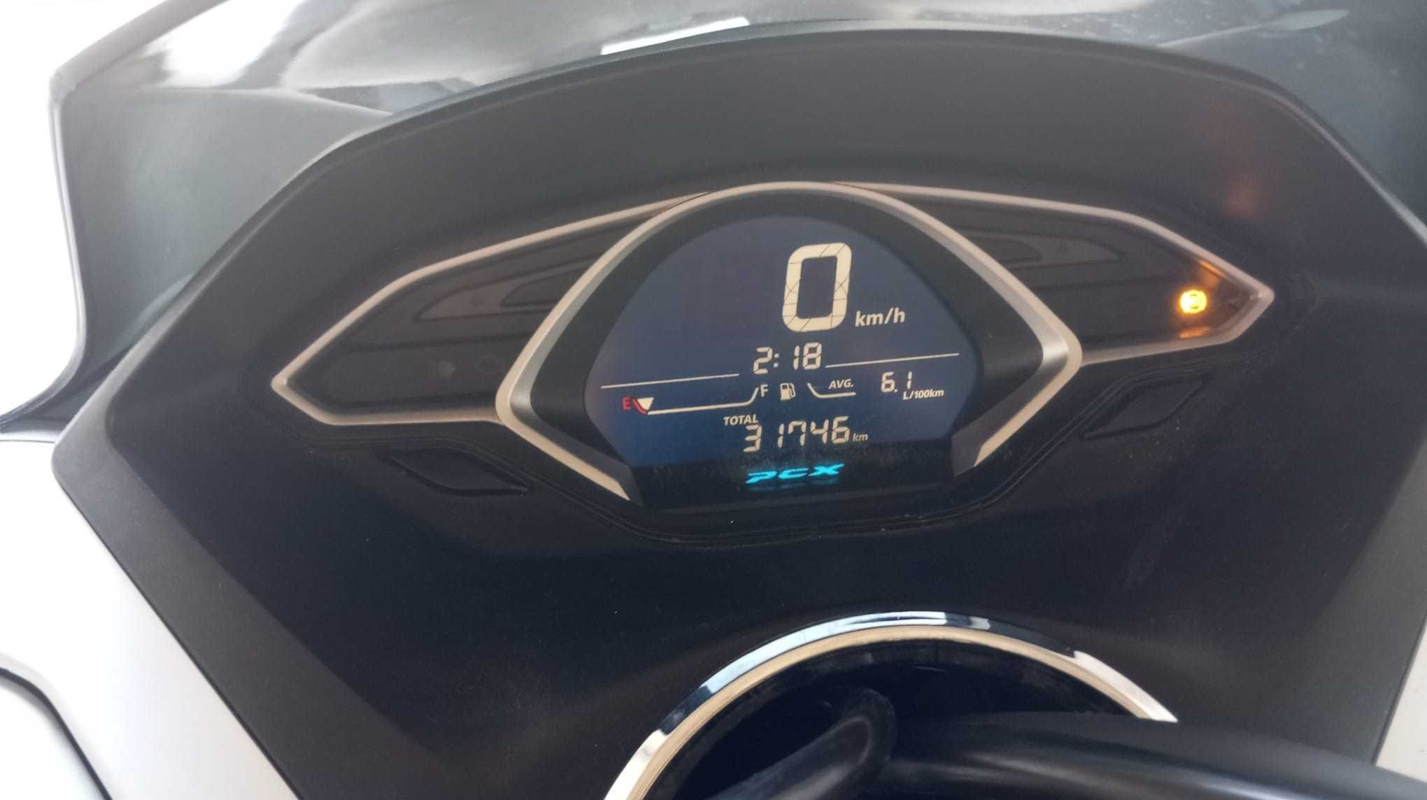 Vendo mota Pcx 2021 Muito conservada