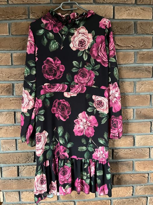 Czarna sukienka w kwiaty M