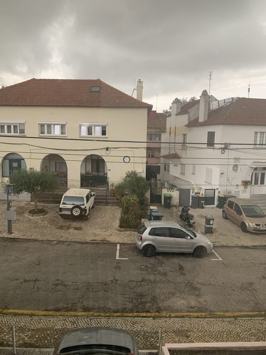 Quarto na Encarnação perto Metro