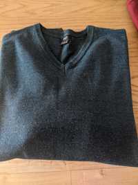 Sweter męski XL dekolt V  fajny kolor elegancki JNowy