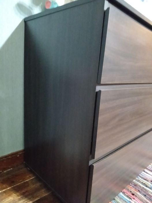 Móvel com gavetas para arrumação