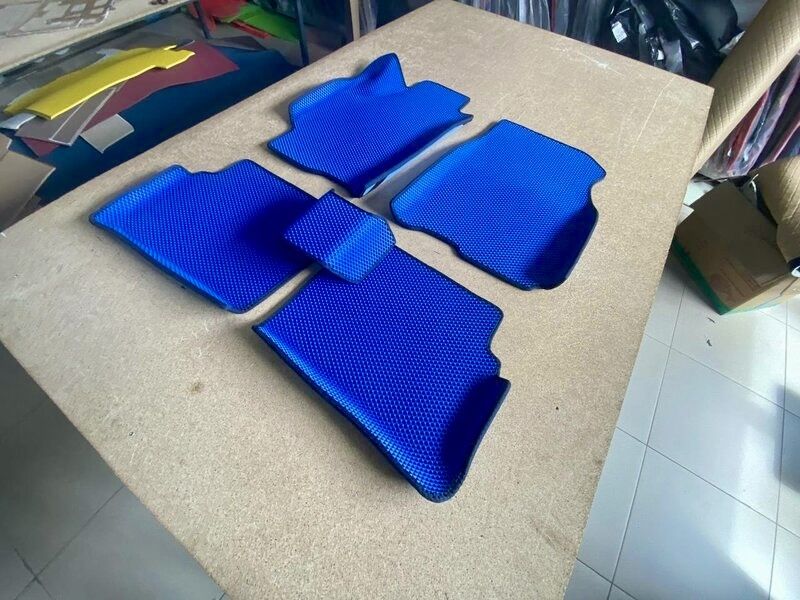 Килимки ЕВА в салон. Eva Коврики автомобільні, виробництво