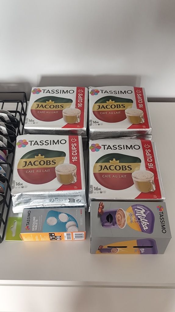 Ekspres do kawy na kapsułki Bosch Tassimo, kapsułki, tacka na kapsuł