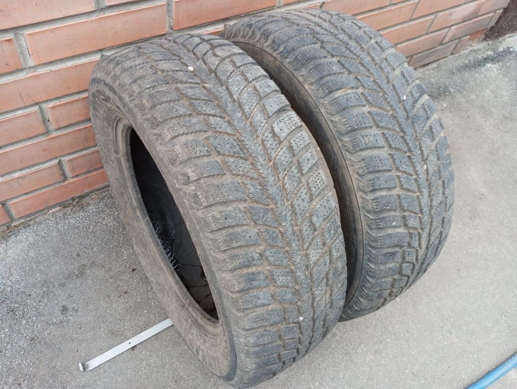 Продам Пару Покрышек 205.60.15