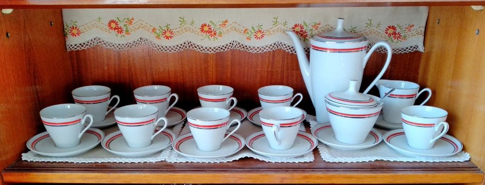 Ćmielów Serwis Porcelana na 8 os. Stan Ideanyl KOMPLETNY