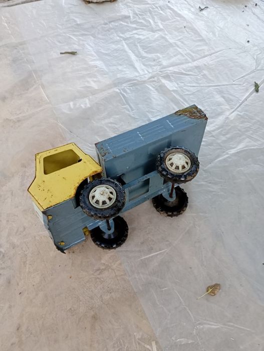 Машинка совецкая 500 грн