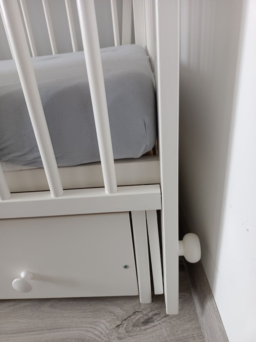 Łóżeczko niemowlęce bujane Luna + materac gratisy