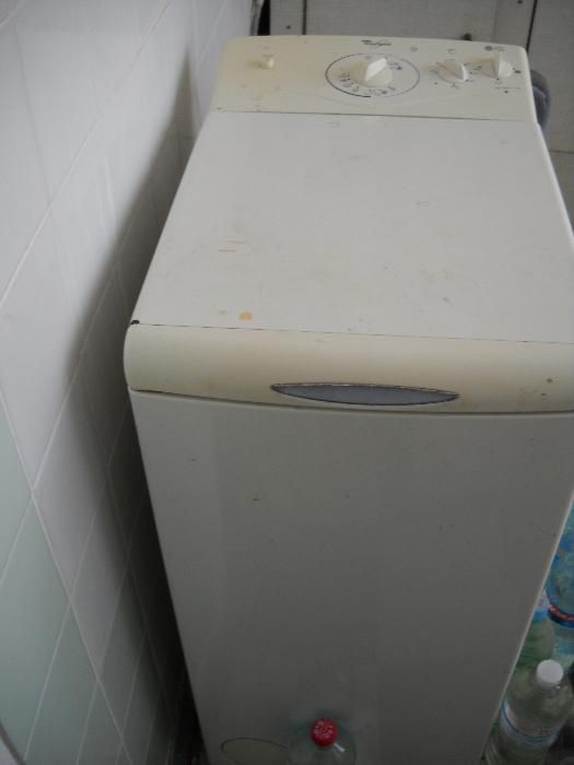 Стиральная машина Whirlpool AWT 2240