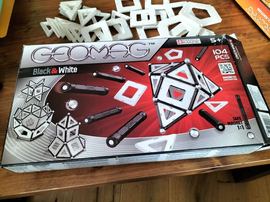 Geomag Black & white 104 elementy