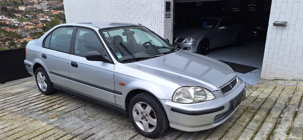 Honda civic 1.5 vtec