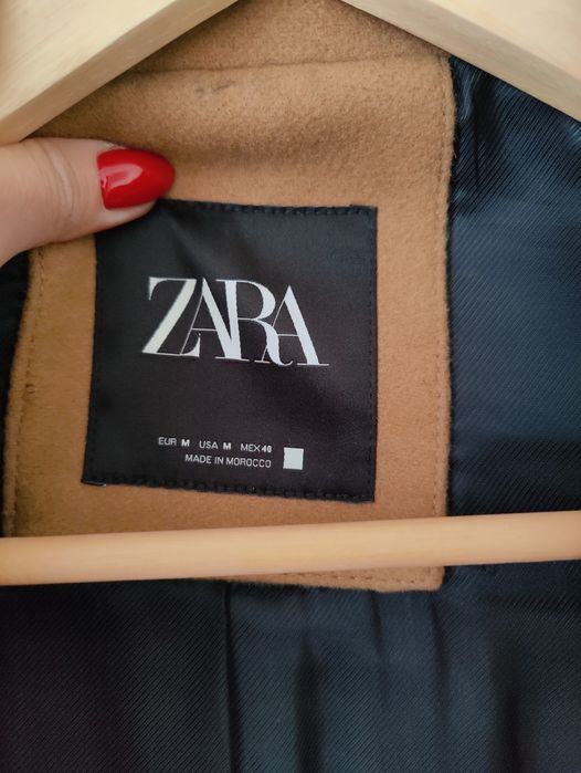 Jesienny męski płaszcz Zara M