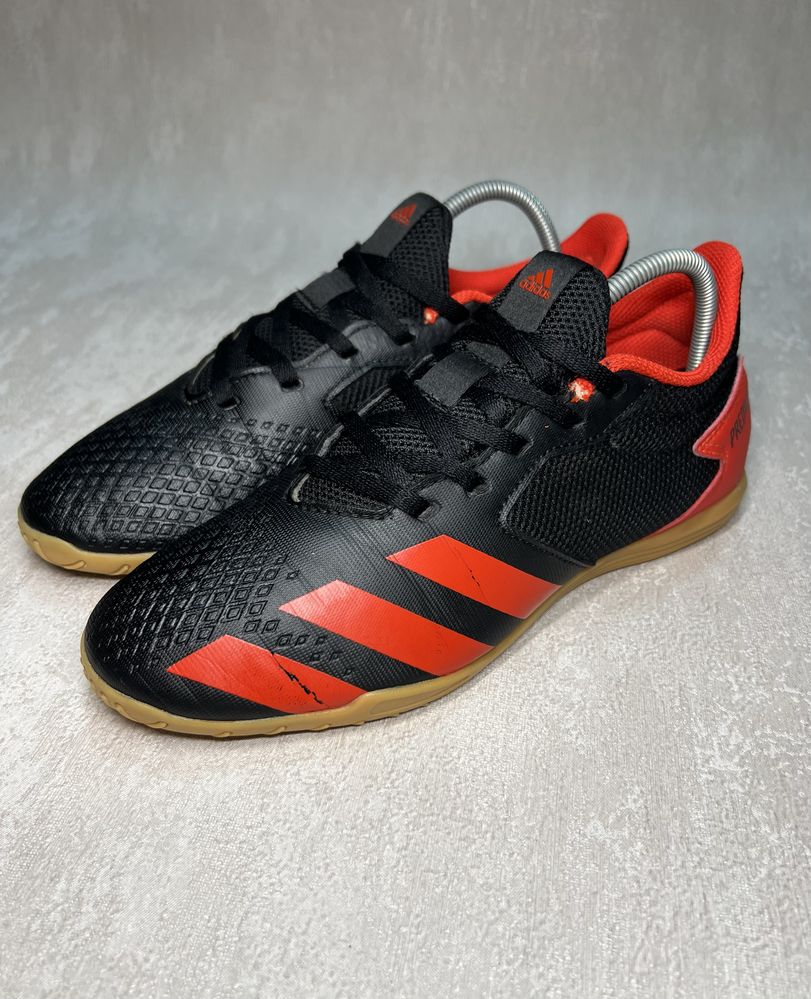 Бампи сороконіжки Adidas Predator 20.4 IN Sala