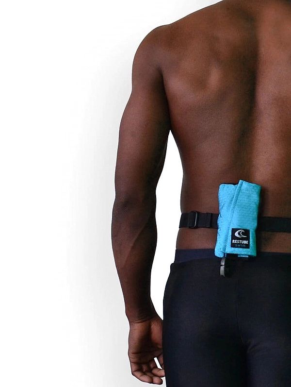 Bojka asekuracyjna RESTUBE swim Black Icemint