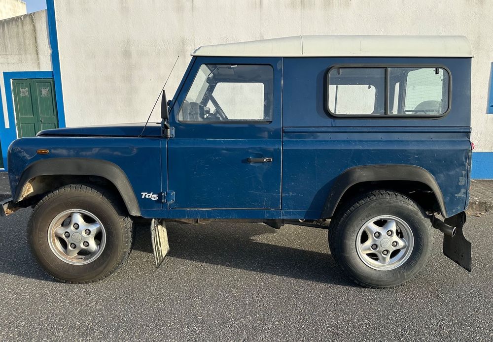Land Rover Defender 90 2.5 TD5 Metal Top