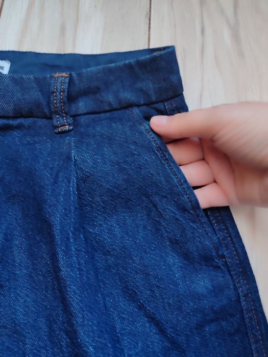 Трендові джинси з защипами від zara р.38 стан нових