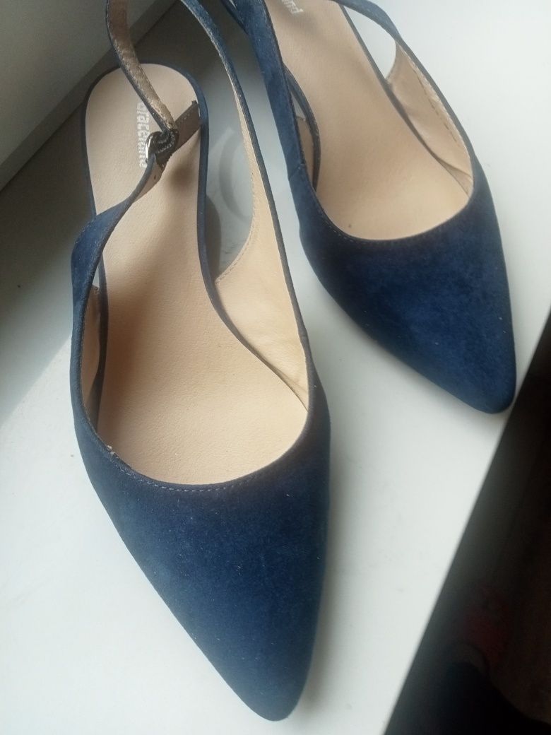 Buty granatowe z odkryta piętą 43