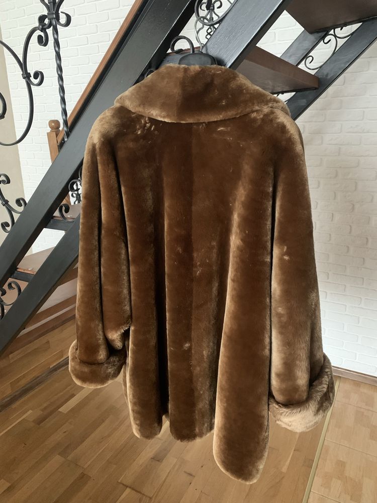 Продам полушубок натуральна цегейка