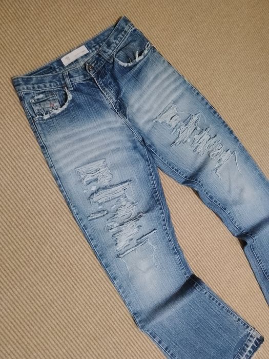 Кастом клеш джинсы с офигенным фитом distressed jeans Zara flared typ