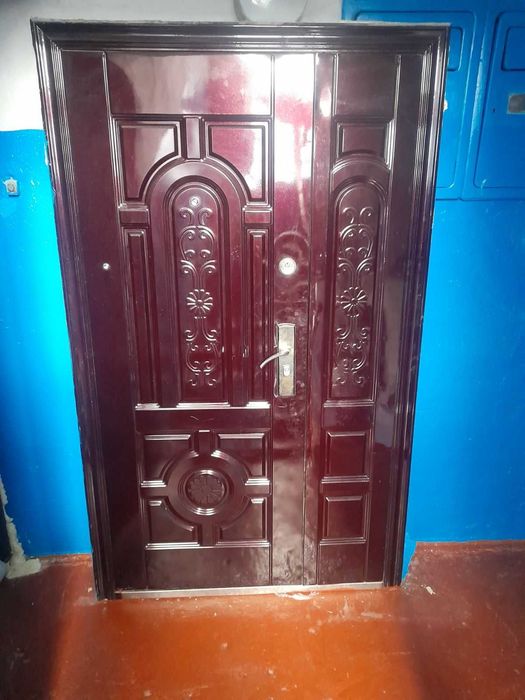Продам вхідні двері бу