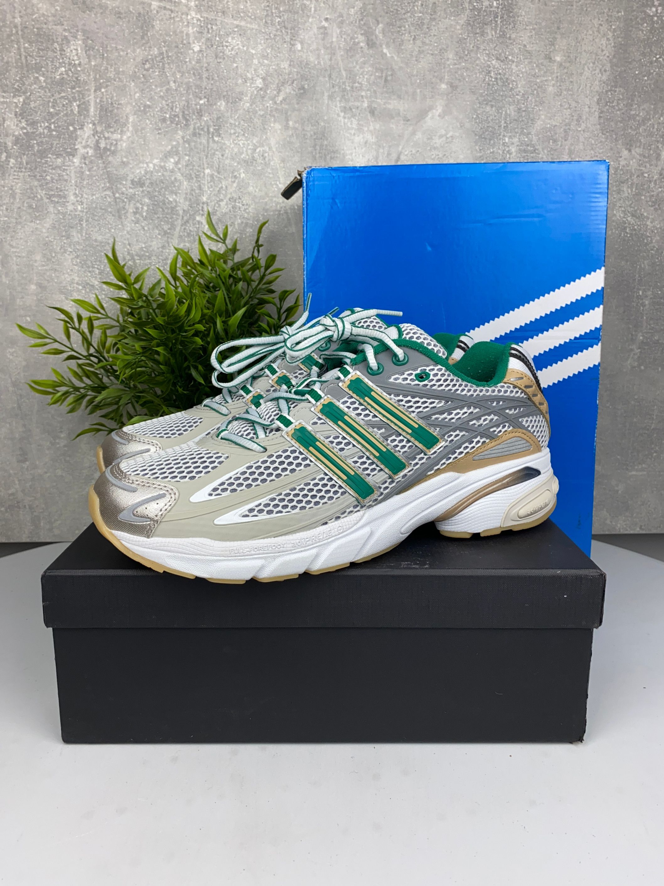 Nowe / buty sneakersy / Adidas / Adistar Cushion / r. 43,5 n53