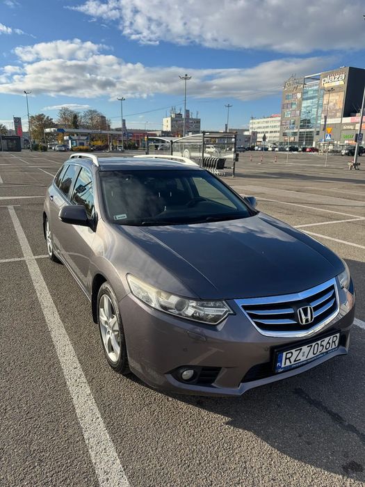 Honda Accord Honda Accord 2.0 Executive Tourer 2014 ASO drugi właściciel w Polsce