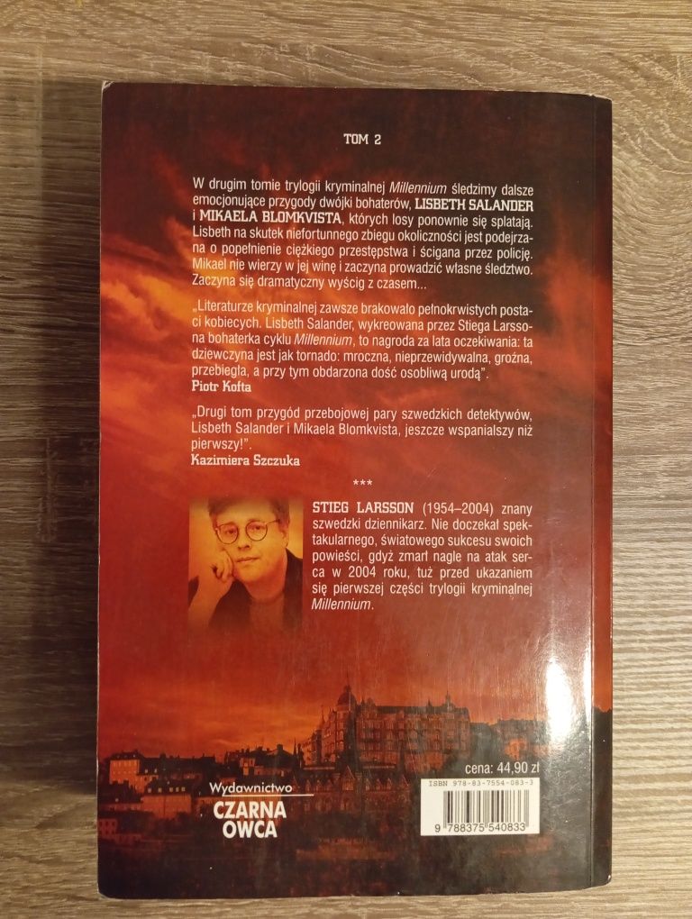 Stieg Larsson - Dziewczyna, która igrała z ogniem