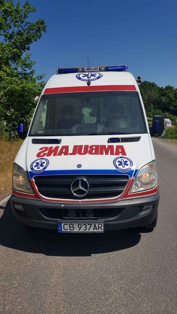 Ambulans karetka Mercedes Sprinter 319 CDI 3.0V6 automat Autoform 2013