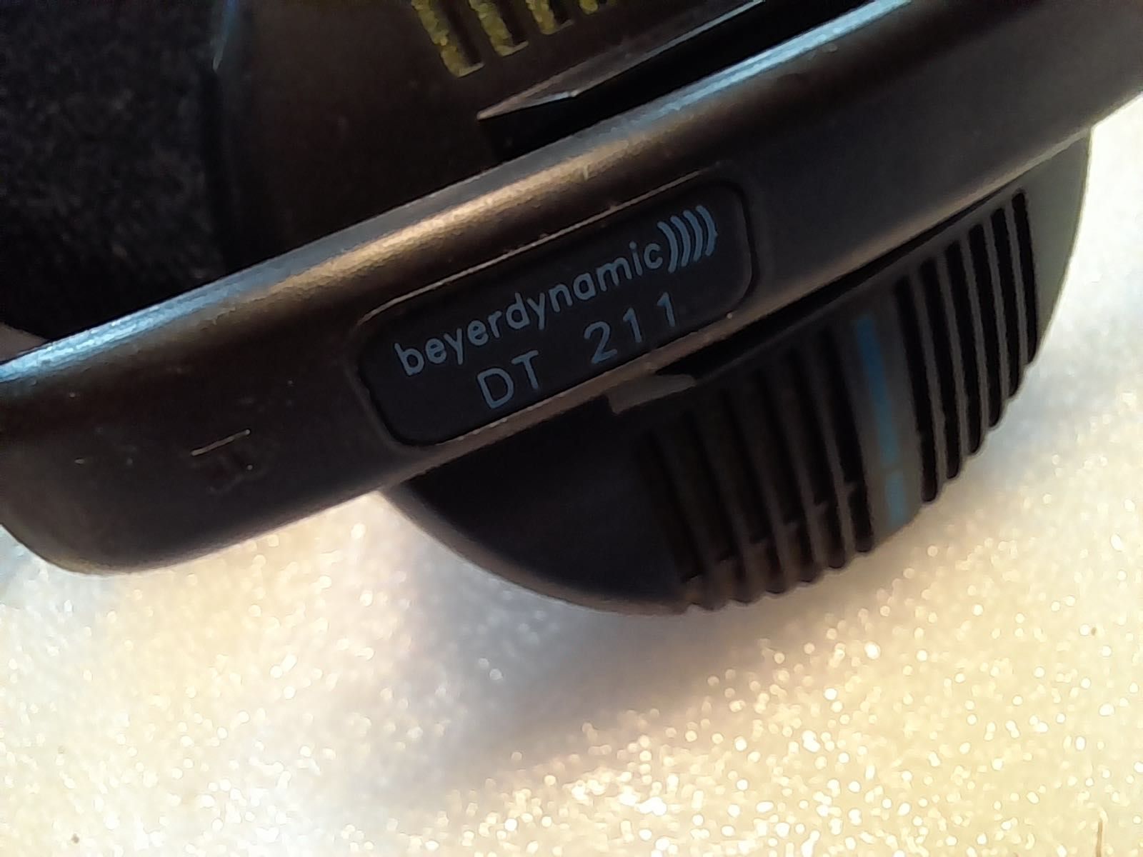 Słuchawki Beyerdynamic DT 211