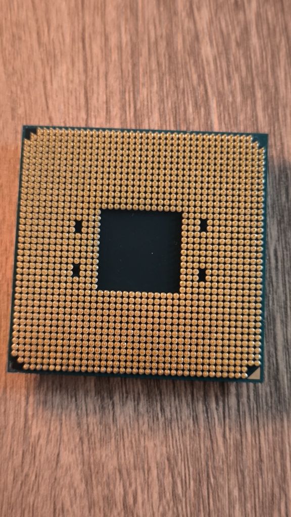 Sprzedam procesor Ryzen 1600 AF