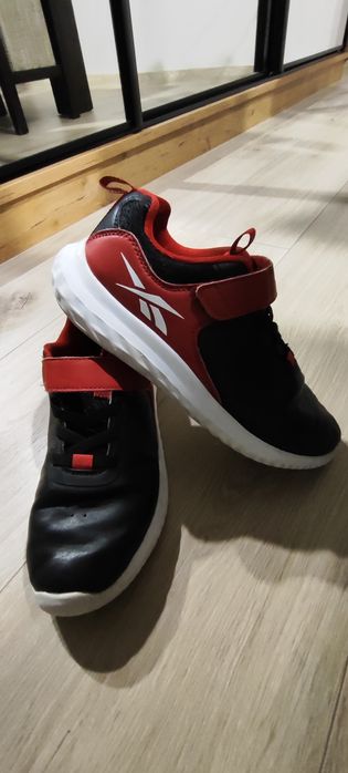Adidasy buty sportowe Reebok rozmiar 33, dł. wkładki 21,5 cm i klapki