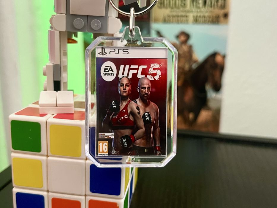 Brelok UFC 5 - mini okładka gry PS5
