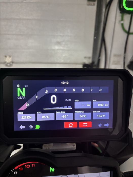 Moto tablet pro Max BMW (modelo 2025)