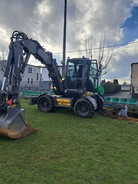 Usługi koparką - roboty ziemne, budowa sieci i przyłączy WOD-KAN