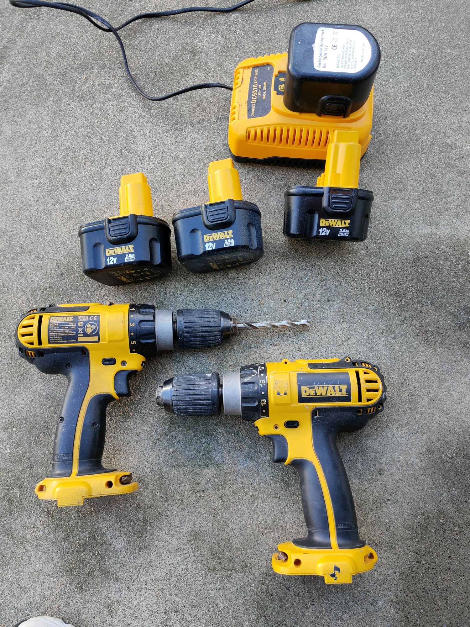 DeWalt berbequim