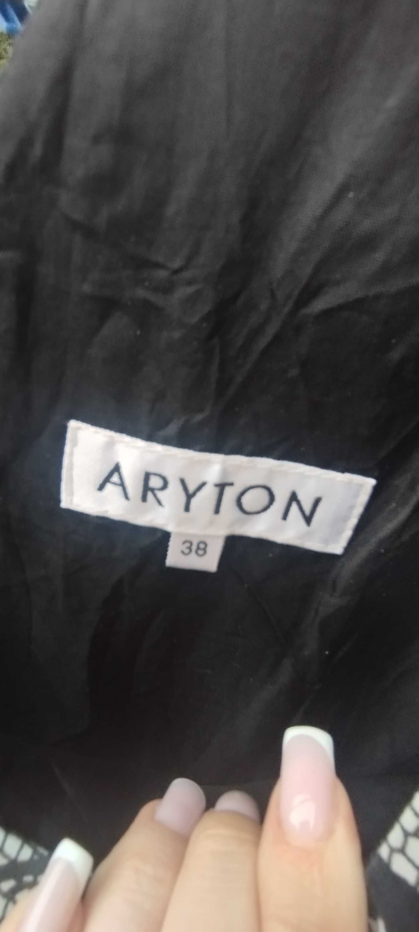 Sukienka marki Aryton