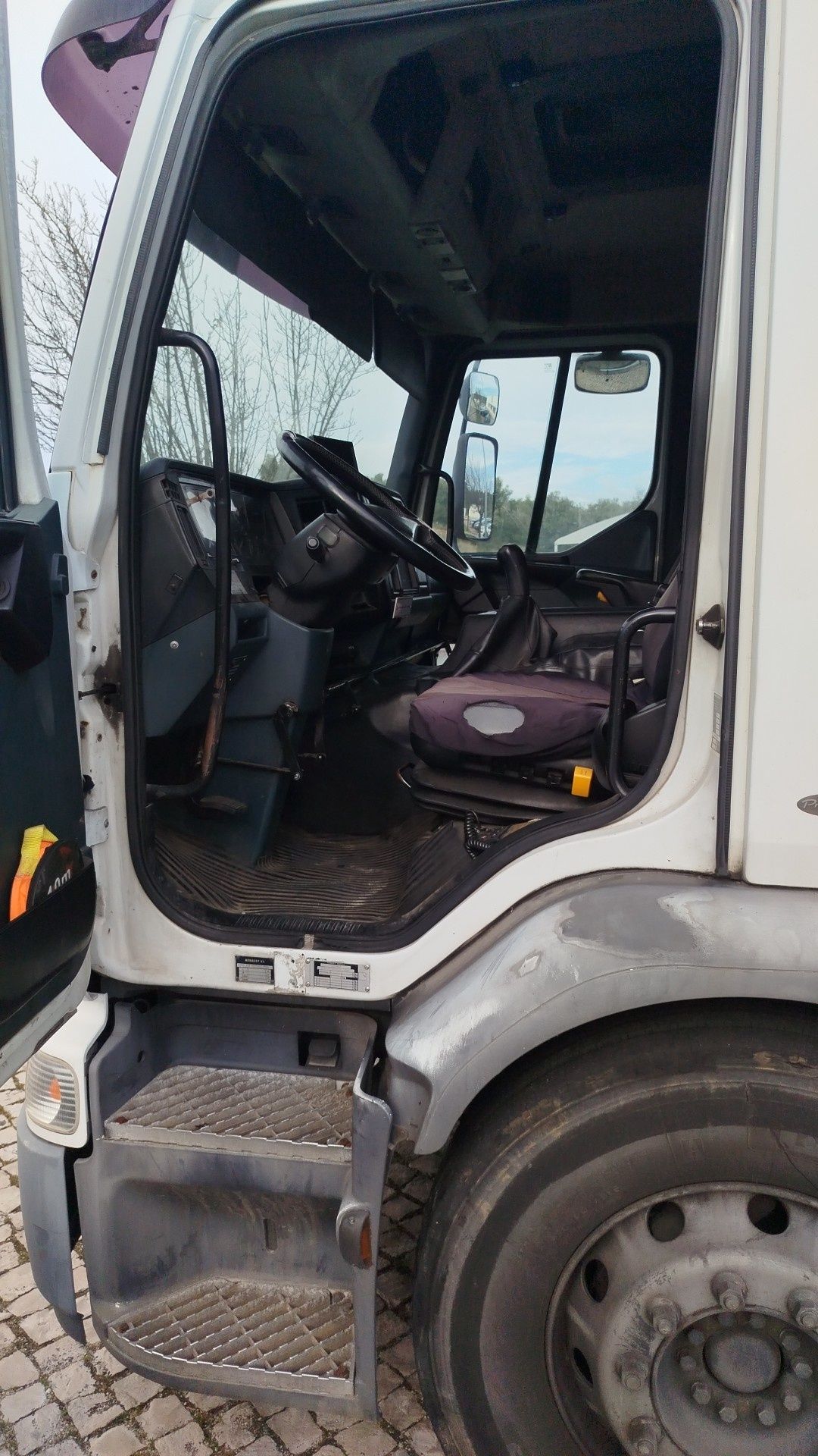 Renault premium 19 T