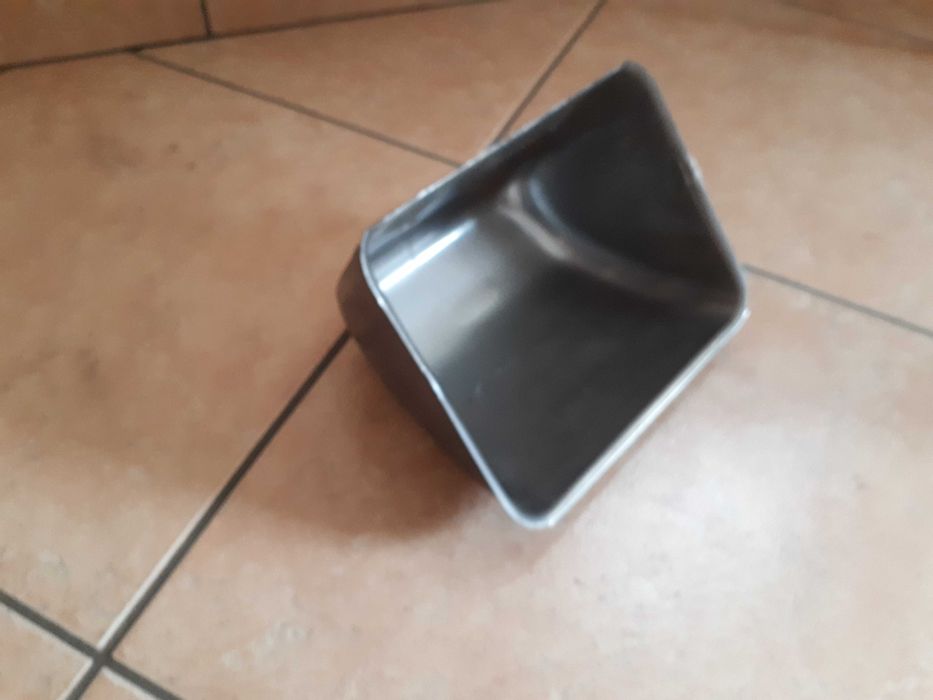 Kubełki pasy czerpaki metalowe kubełki