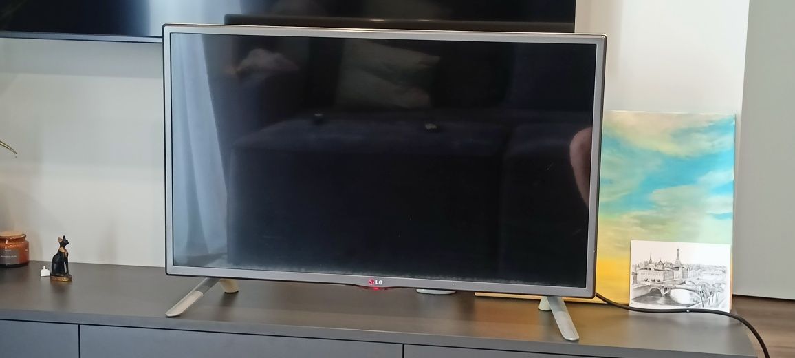 Продам телевізор LG Smart TV 32 дюйма діагональ смарт тв