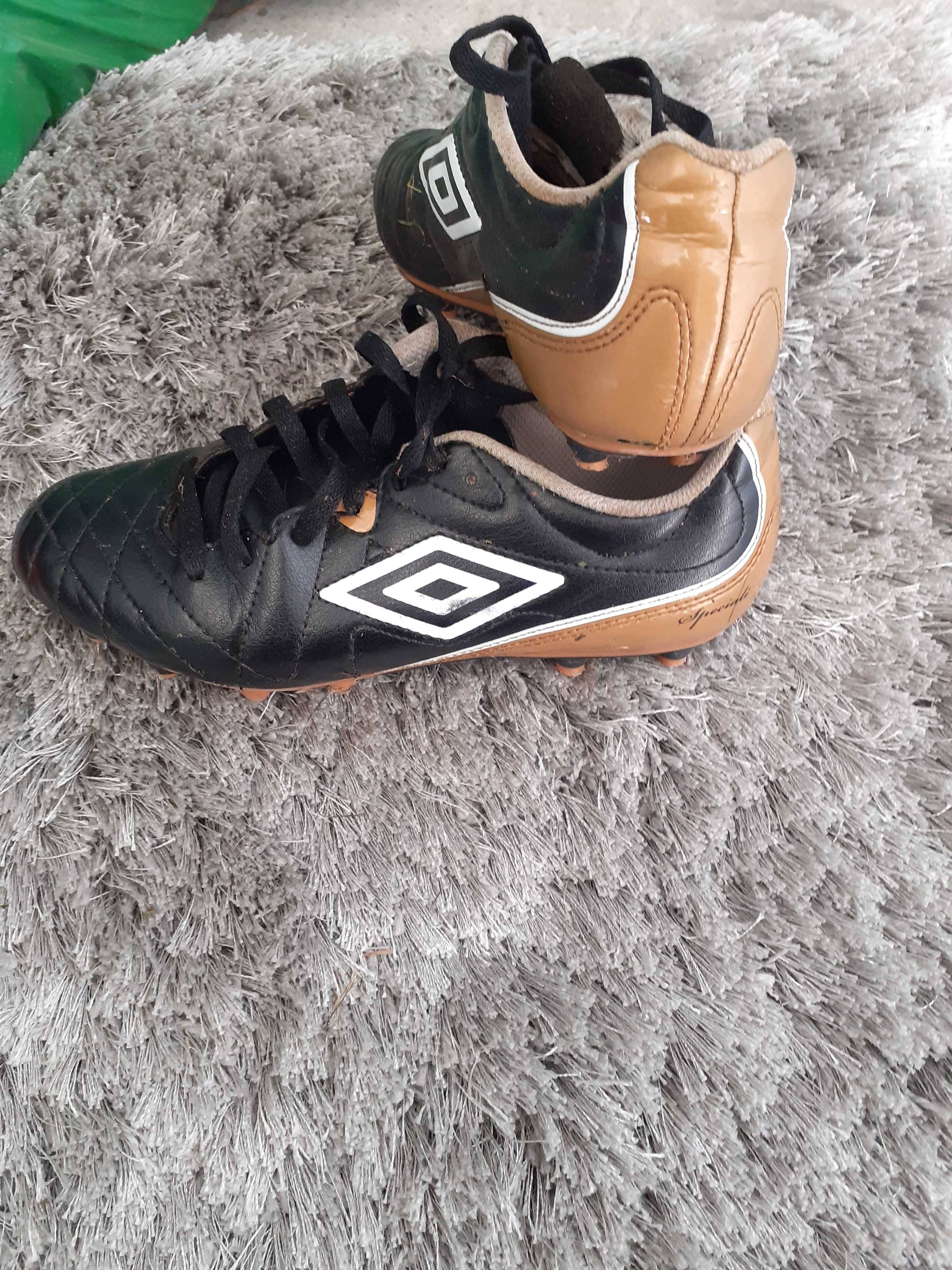 Korki chłopięce Umbro 38,5